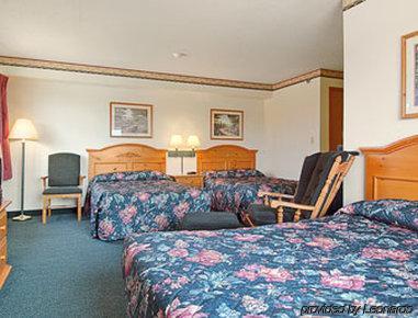Hunter Lodge Ripley Room photo